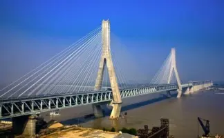 把长江变成武汉城市的中心景观