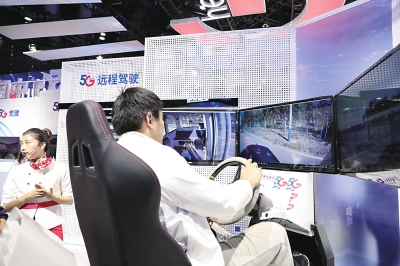 通信展，围绕5G热点大家都很“拼”