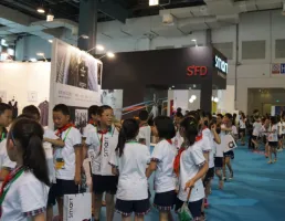 中国校服产业“风向标” 业内巨擎联袂出击 2020上海国际校服展预登记火热上线