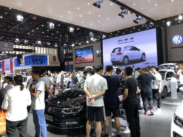 成都车展北京车展广州车展三展相连，车企该如何抉择？