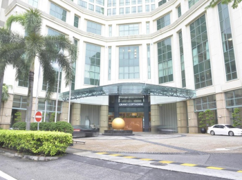 新加坡国敦河畔大酒店