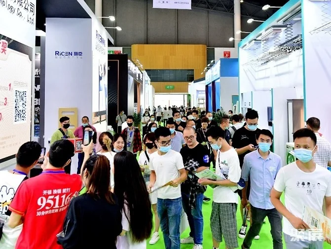 成都浴室柜行业协会连续三年组团参加成都建博会CCBD 成都浴室柜行业协会连续三年组团参加成都建博会CCBD