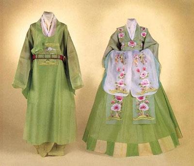 女装,童服,巾帽,鞋靴七个系列,王室服饰包括了九章服,九等翟衣,阔衣